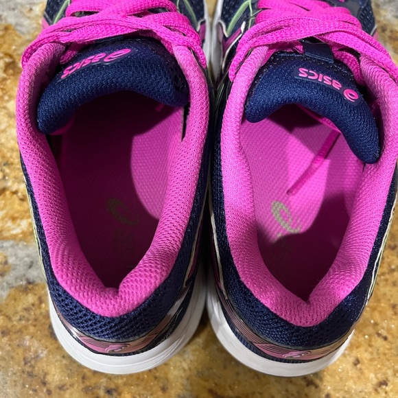 ASICS Gel Contend 3 size 6 - Picture 5 of 9